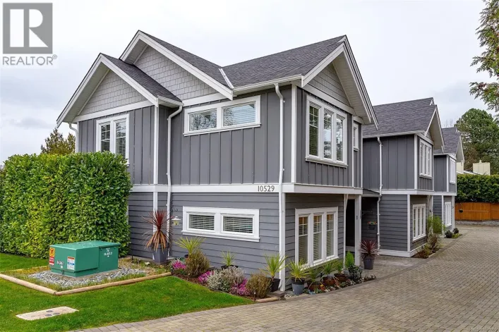 1 10529 McDonald Park Rd, Sidney