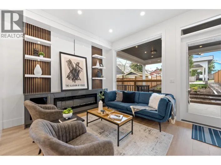 1 122 EIGHTH AVENUE, New Westminster