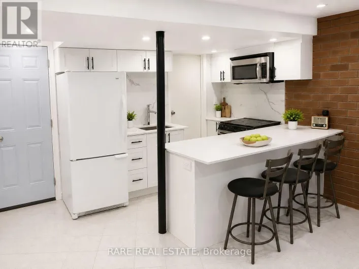 1 - 130 GLEN SHIELDS AVENUE, Vaughan