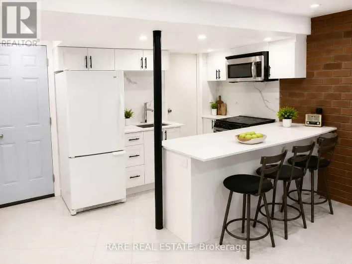 1 - 130 GLEN SHIELDS AVENUE, Vaughan