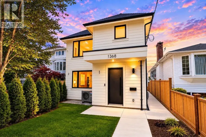 1 1368 PARK DRIVE, Vancouver