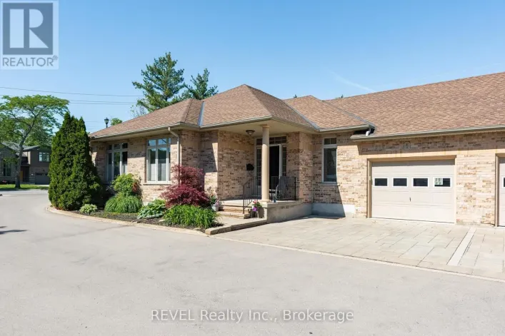 Row / Townhouse for sale: 1 - 139 GLENDALE AVENUE, St. Catharines