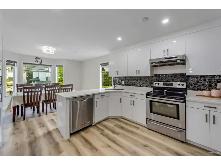 1 15550 89 AVENUE, Surrey