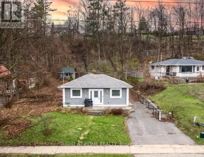 #1 - 180 BLAKE STREET, Barrie