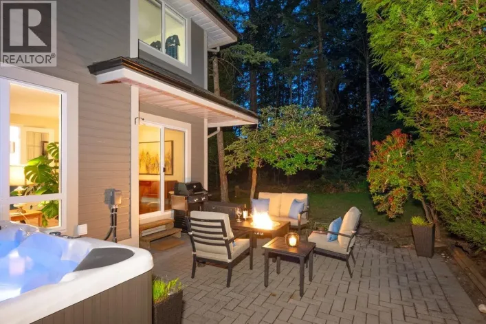 1 181 RAVINE DRIVE, Port Moody
