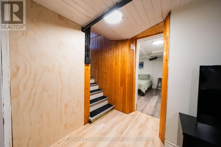 1 - 184 WEBER STREET E, Kitchener