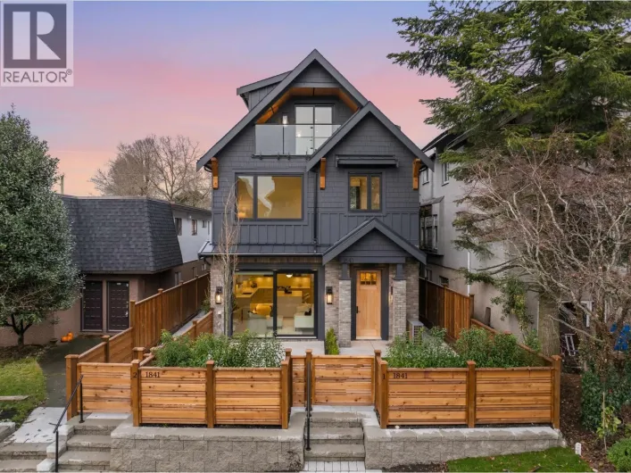 1 1841 PARKER STREET, Vancouver