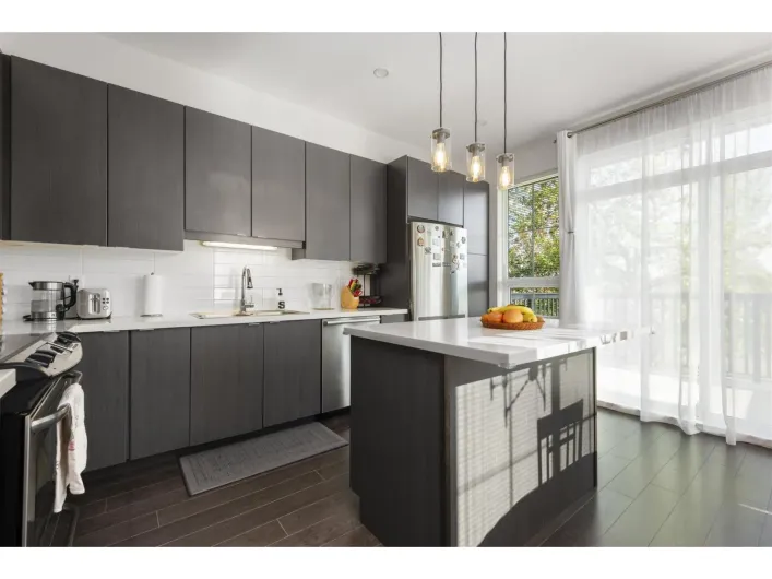 1 19505 68A AVENUE, Surrey