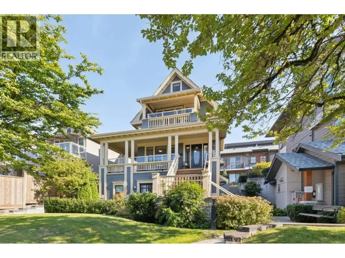 1 & 2 244 E 5TH STREET, North Vancouver