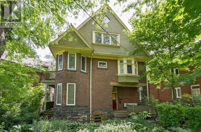 1 - 2 BELLWOODS PARK, Toronto