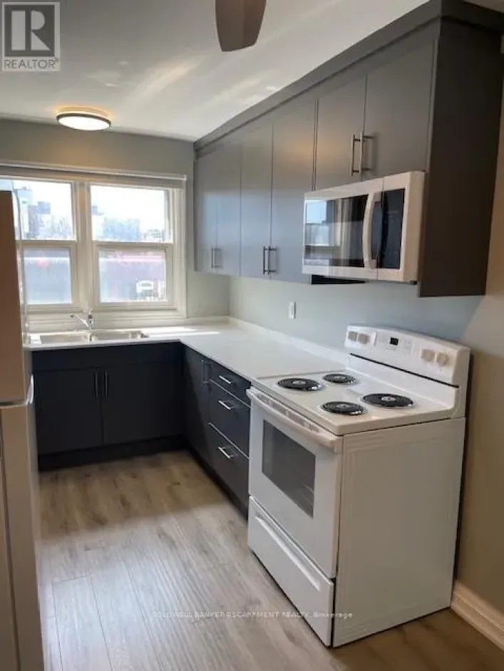 1 - 2 CROSS STREET, Halton Hills