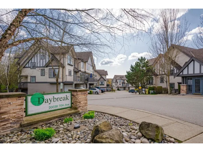 1 20038 70 AVENUE, Langley