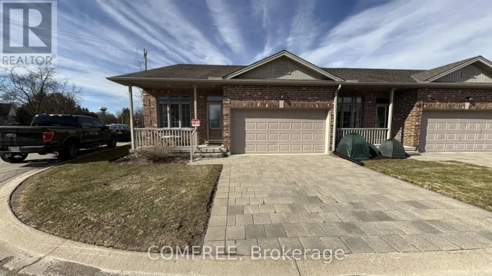 1 - 220 WALNUT STREET, Lucan Biddulph