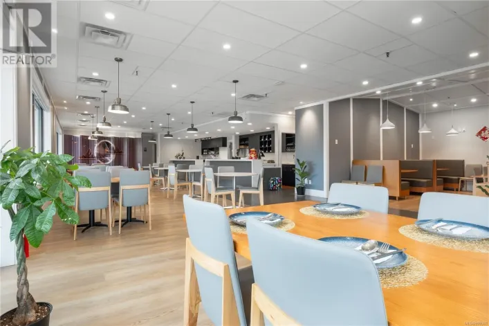 1 2220 Bowen Rd, Nanaimo