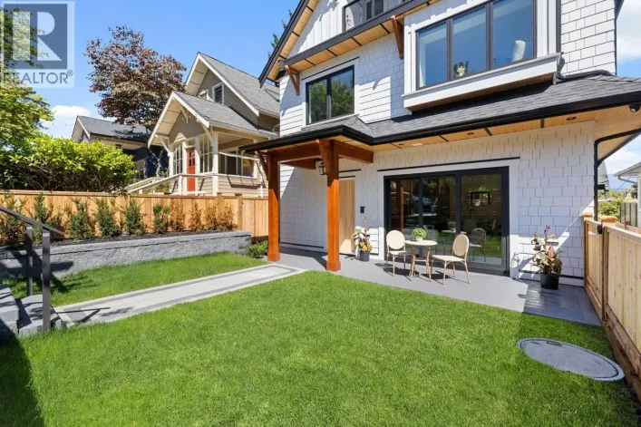 1 2247 PARKER STREET, Vancouver