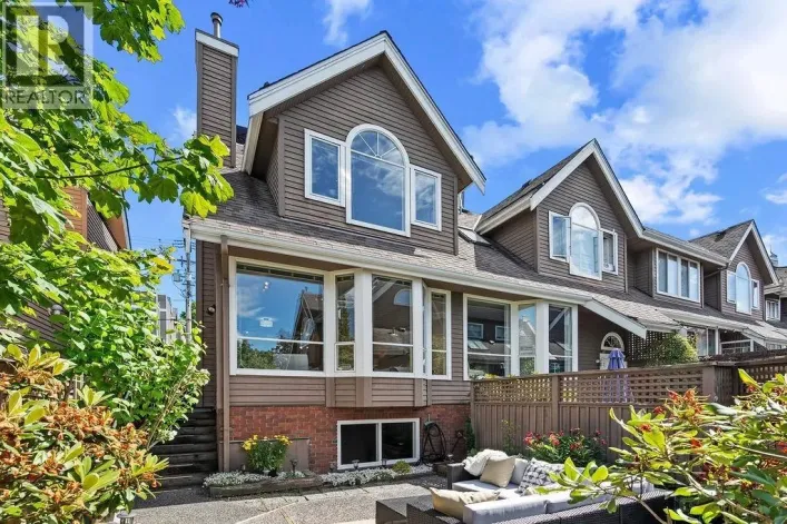 1 230 E KEITH ROAD, North Vancouver