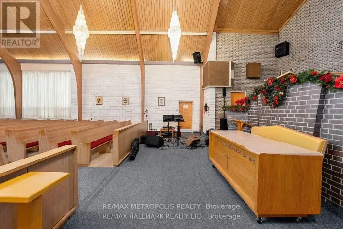 1 - 233 WESTVIEW BOULEVARD, Toronto