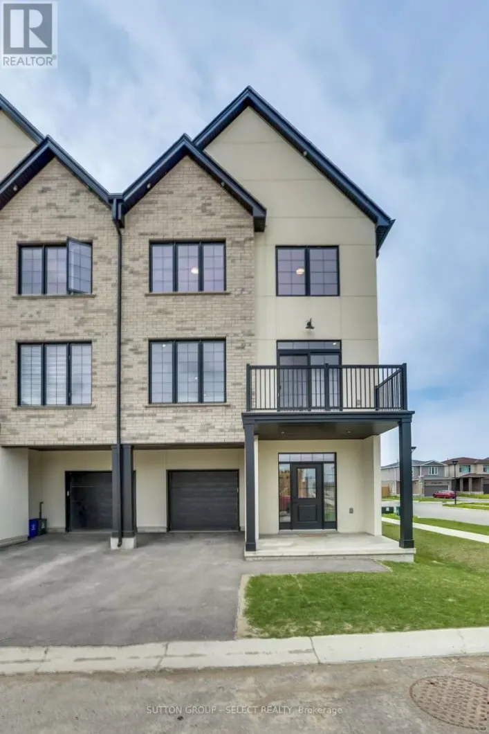 #1 - 235 KENNINGTON WAY, London South