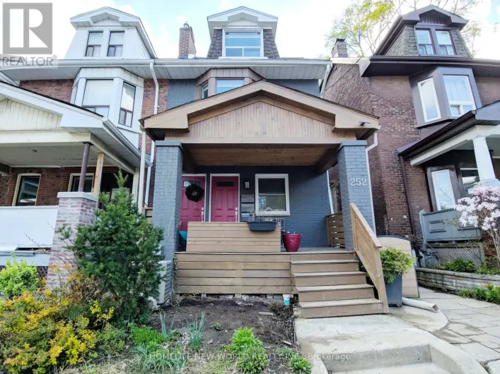 1 - 252 GREENWOOD AVENUE, Toronto