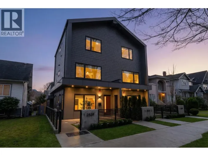 1 2539 GRANT STREET, Vancouver