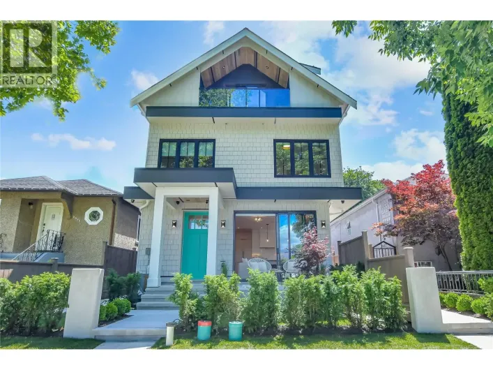 1 2682 NAPIER STREET, Vancouver