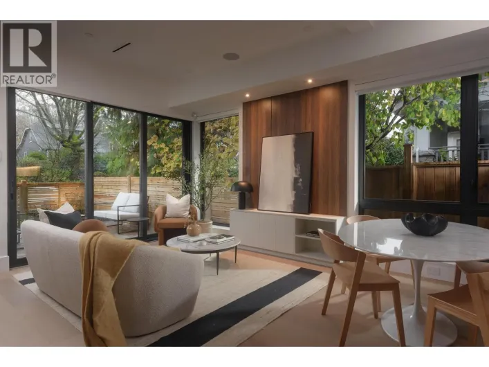1 275 W 17TH AVENUE, Vancouver