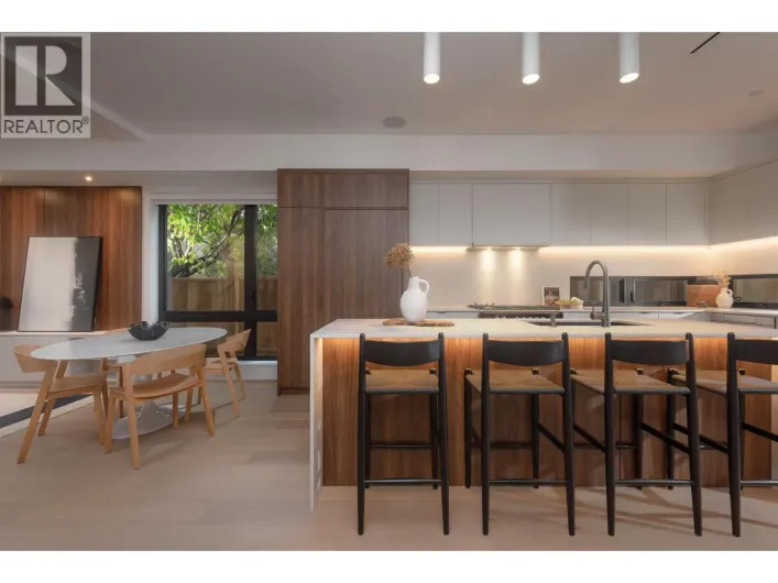 1 275 W 17TH AVENUE, Vancouver