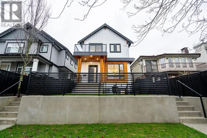 1 2753 NANAIMO STREET, Vancouver