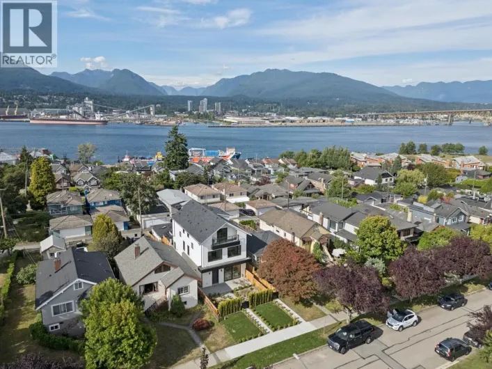 1 2815 TRINITY STREET, Vancouver