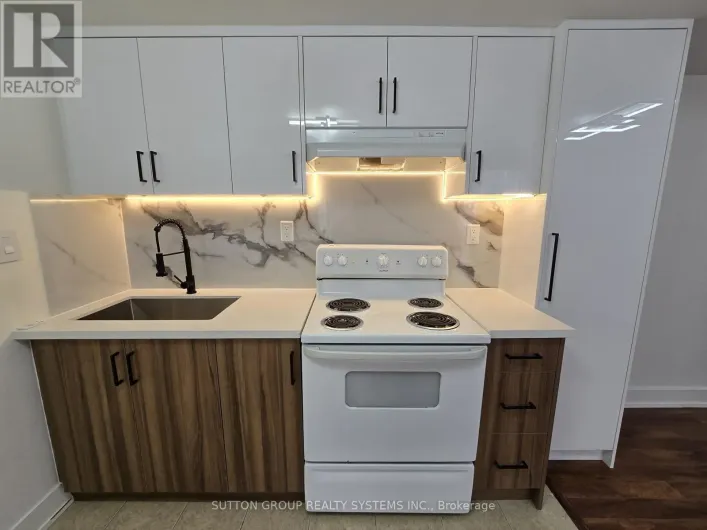 1 - 2886 LAKE SHORE BOULEVARD W, Toronto