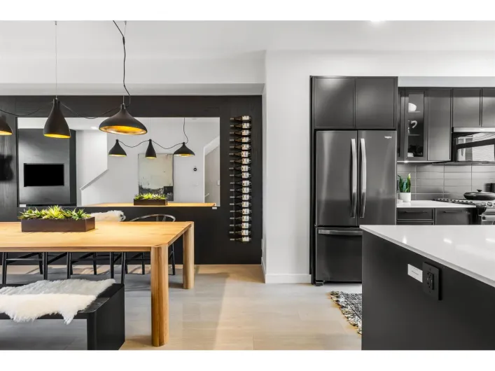 1 2886 MONTROSE AVENUE, Abbotsford