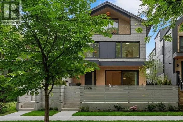 1 2926 W 12TH AVENUE, Vancouver