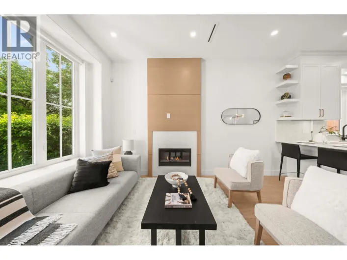 1 312 E 40TH AVENUE, Vancouver