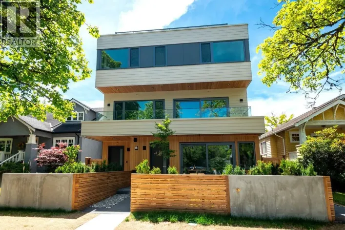 1 3120 W 11TH AVENUE, Vancouver