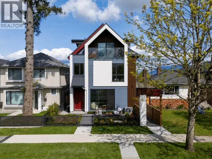 1 3141 E 19 AVENUE, Vancouver