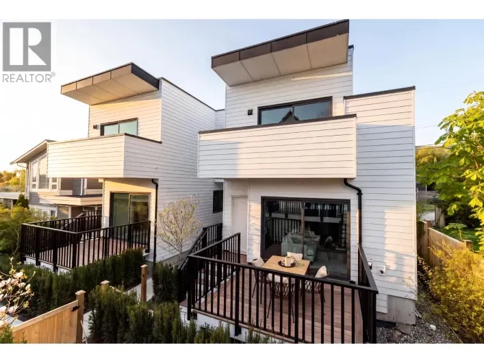 1 328 W 14TH STREET, North Vancouver