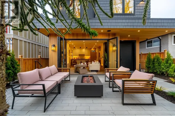 1 3345 W 13TH AVENUE, Vancouver