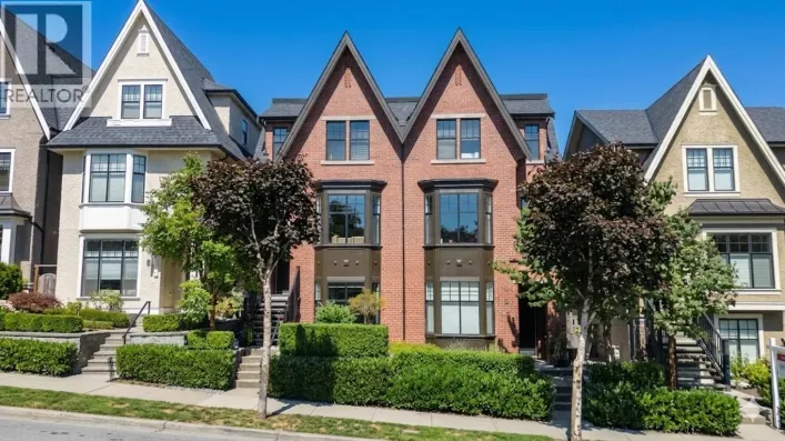 1 3439 ROXTON AVENUE, Coquitlam