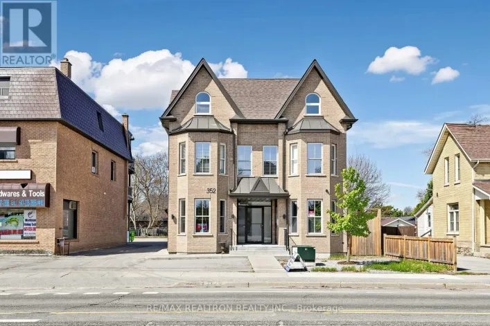 1 - 352 MAIN STREET N, Markham