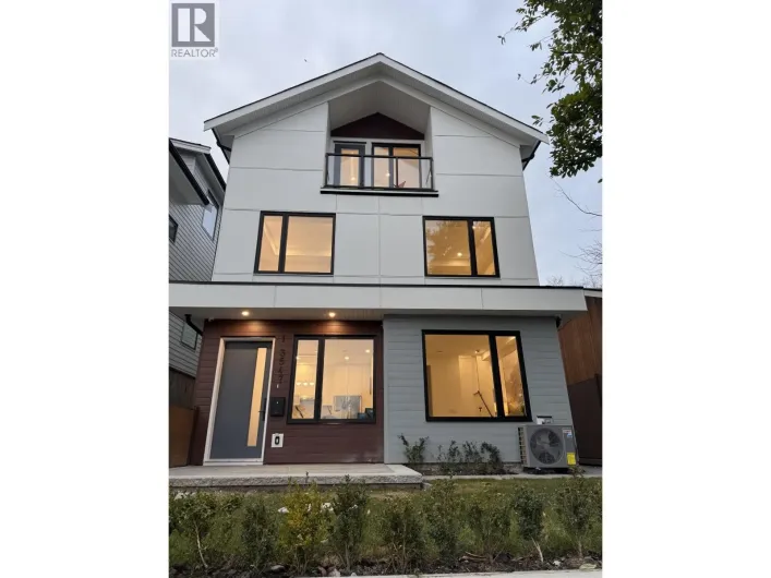 1 3547 E GEORGIA STREET, Vancouver