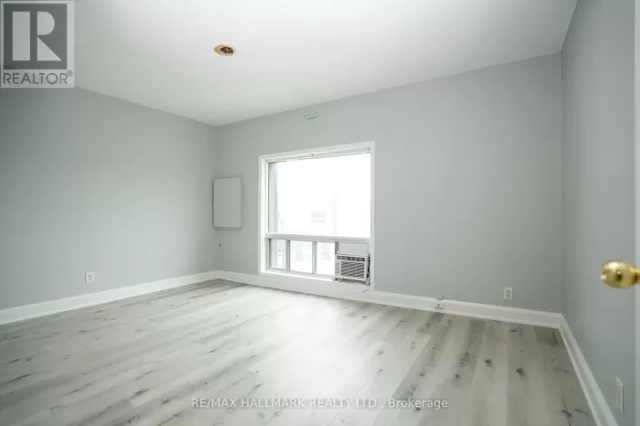 1 - 37 HOLLAND STREET, Bradford West Gwillimbury