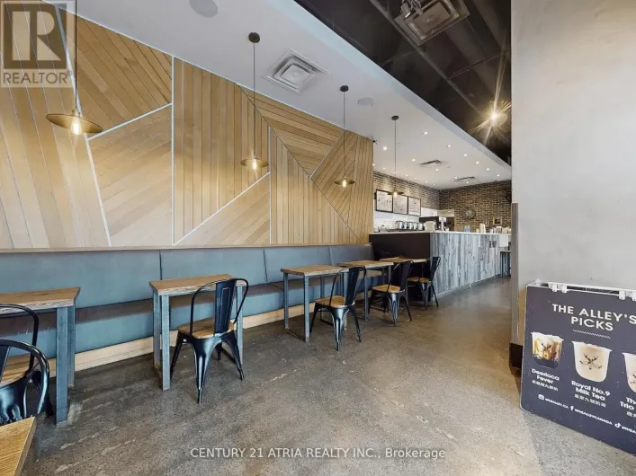 1 - 382 YONGE STREET, Toronto