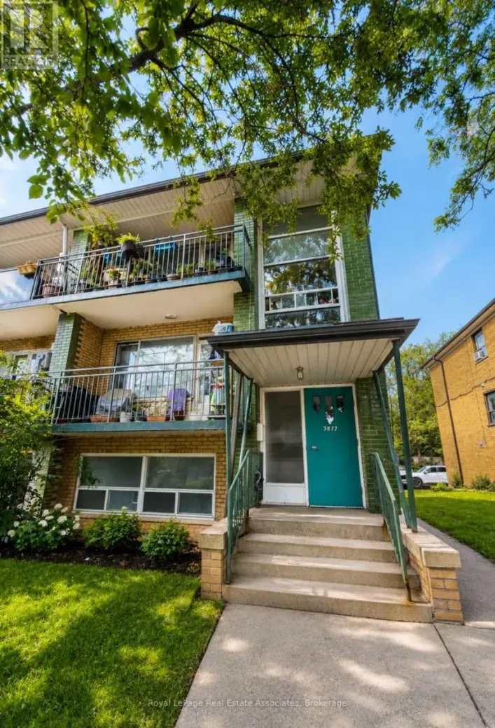 1 - 3877 BATHURST STREET, Toronto