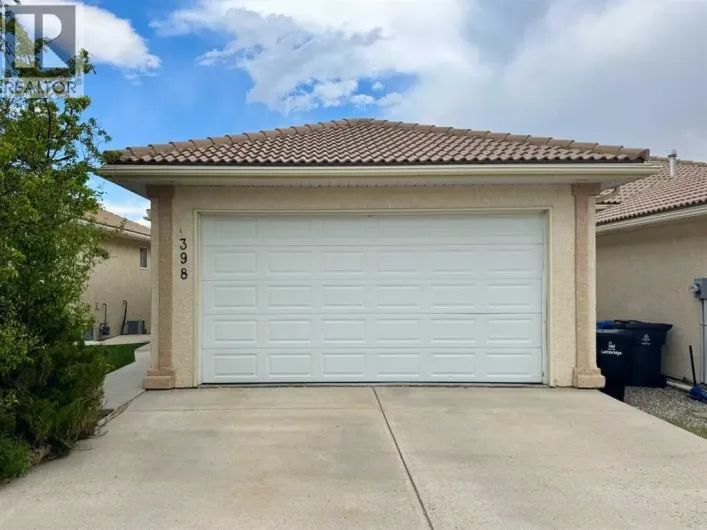 1, 398 Canyon Boulevard W, Lethbridge