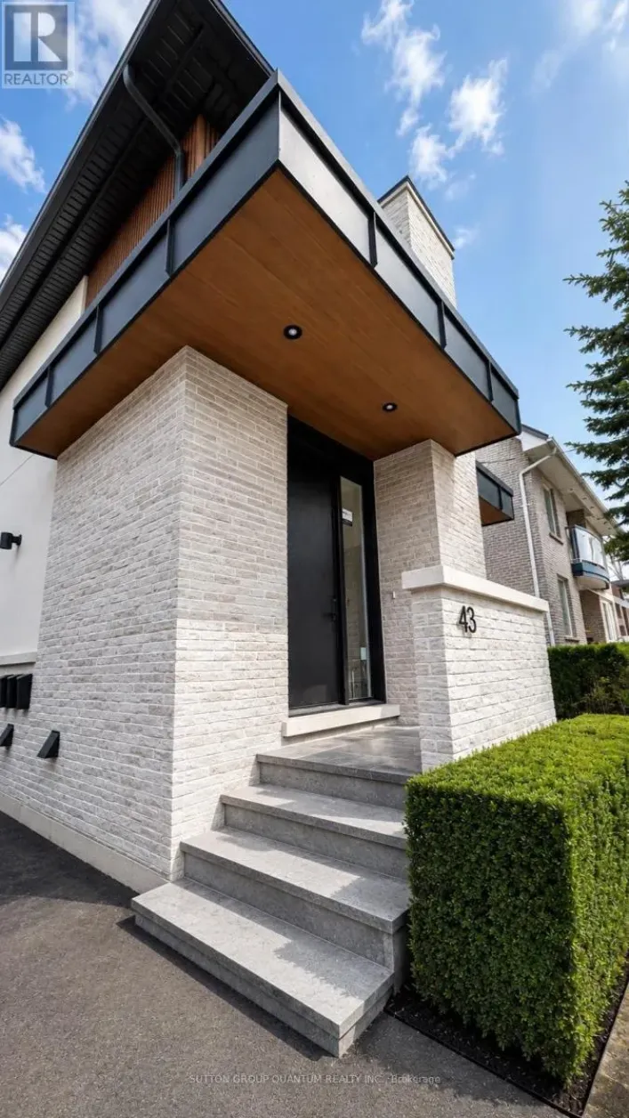 #1 - 43 ELMWOOD AVENUE N, Mississauga