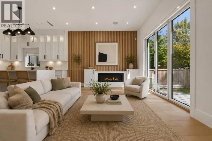 1 4463 WALDEN STREET, Vancouver