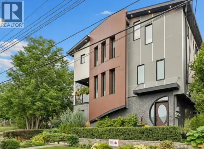 Row / Townhouse for sale: 1, 532 4 Avenue NE, Calgary
