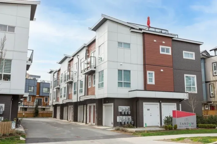 1 5475 199A STREET, Langley