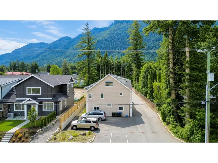 1 548 PARK STREET|Hope, Hope