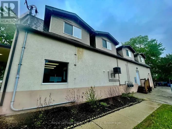 1 - 563 WOOLWICH STREET, Guelph